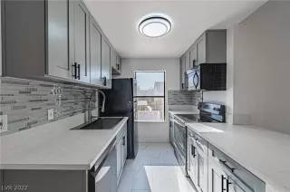 Photo #5: 2387425 Listing 