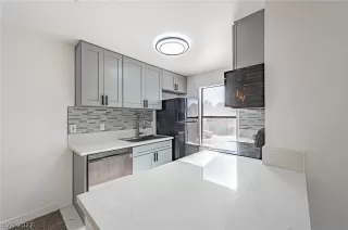 Photo #6: 2387425 Listing 