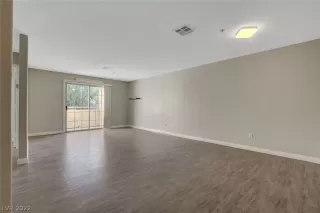 Photo #2: 2387436 Listing 