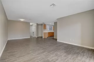 Photo #6: 2387436 Listing 