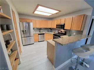 Photo #3: 2387445 Listing