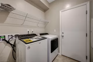 Photo #4: 2387456 Listing 