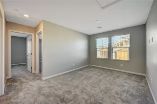 Photo #5: 2387456 Listing 