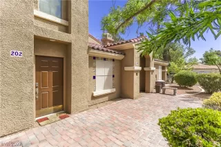 Photo #1: 2387459 Listing