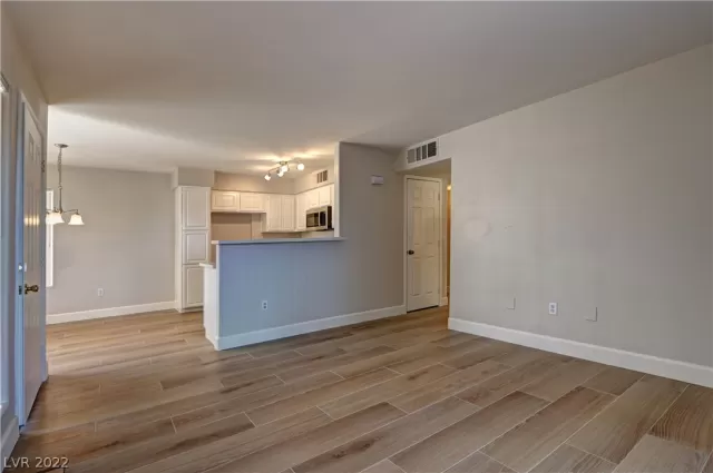 MLS: 2387466 Condo For Sale