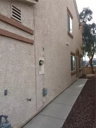 Photo #4: 2387497 Listing
