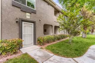 Photo #3: 2387504 Listing