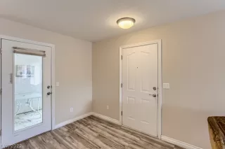 Photo #5: 2387504 Listing