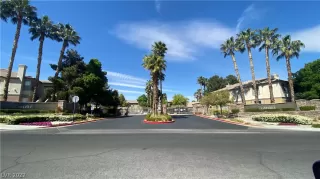 Photo #1: 2387540 Listing