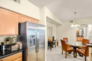 Photo #6: 2387540 Listing