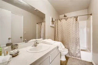 Photo #6: 2387549 Listing 