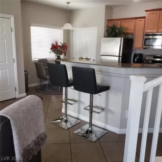 Photo #1: 2387552 Listing