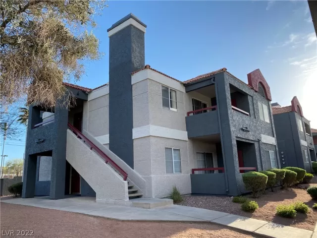 MLS: 2387557 Condo For Sale