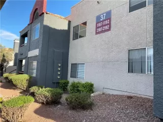 Photo #1: 2387557 Listing 