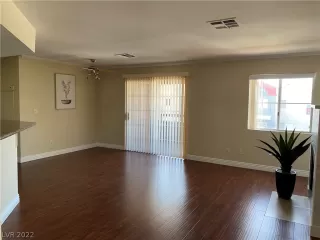 Photo #3: 2387557 Listing 