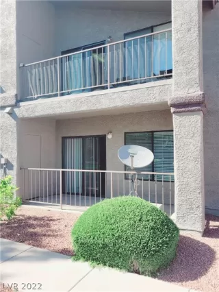 Photo #3: 2387561 Listing