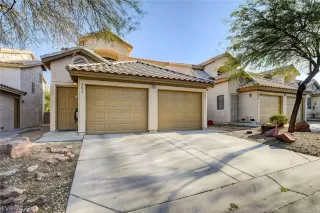 Photo #2: 2387562 Listing