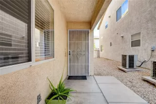 Photo #5: 2387562 Listing