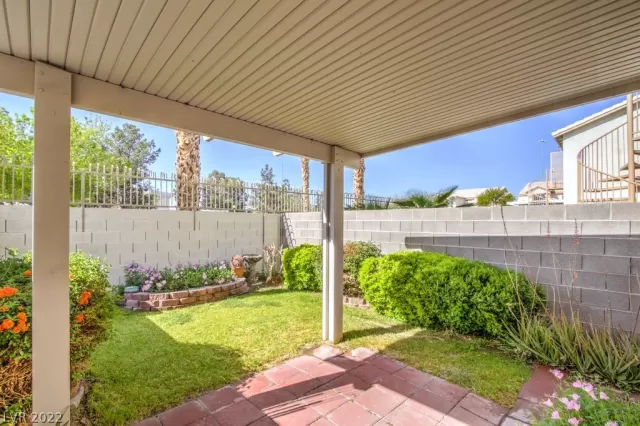 MLS: 2387567 Condo For Sale