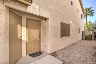 Photo #5: 2387567 Listing