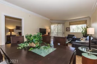 Photo #5: 2387578 Listing