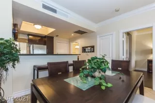 Photo #6: 2387578 Listing