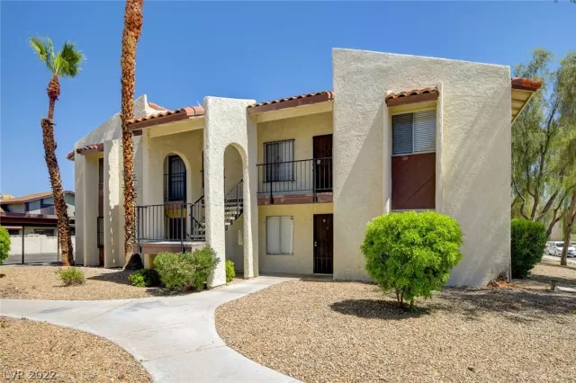 MLS: 2387580 Condo For Sale