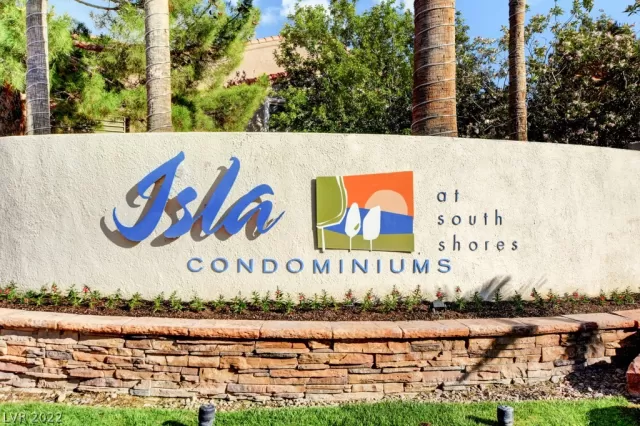 MLS: 2387582 Condo For Sale