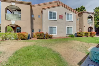 Photo #5: 2387582 Listing