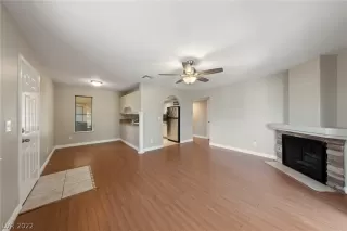 Photo #4: 2387591 Listing 