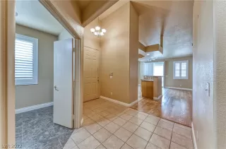 Photo #3: 2387619 Listing 