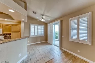 Photo #4: 2387619 Listing 