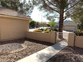 Photo #1: 2387659 Listing 