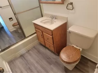 Photo #2: 2387665 Listing 