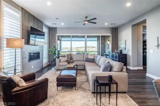 Photo #2: 2387691 Listing