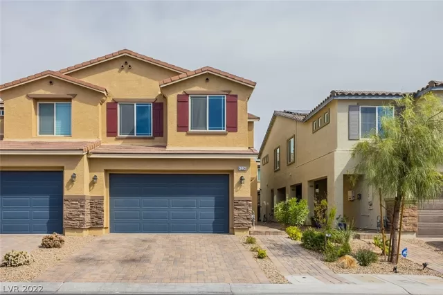 MLS: 2387702 Condo For Sale