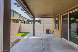 Photo #4: 2387702 Listing