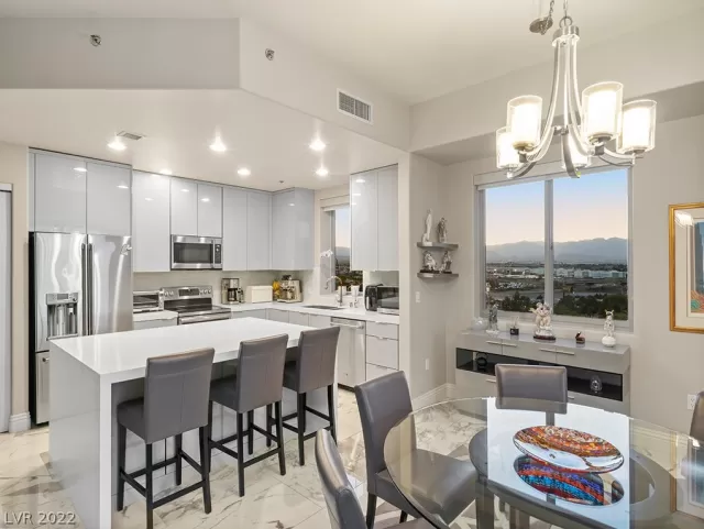 MLS: 2387710 Condo For Sale