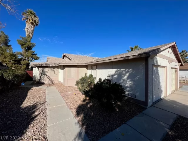 MLS: 2387727 Condo For Sale