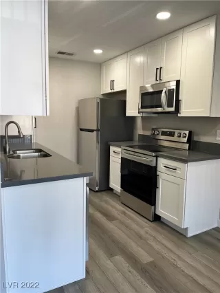 Photo #1: 2387732 Listing 