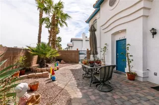 Photo #3: 2387736 Listing 