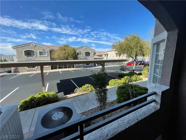 MLS: 2387744 Condo For Sale