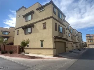 Photo #1: 2387770 Listing 