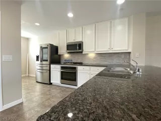 Photo #6: 2387770 Listing 