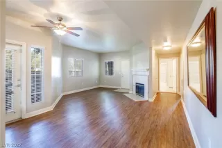 Photo #3: 2387779 Listing