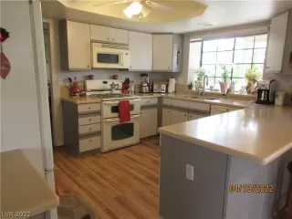 Photo #2: 2387781 Listing 