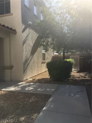 Photo #2: 2387796 Listing