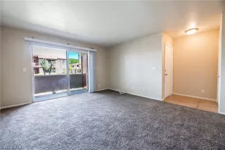 Photo #5: 2387824 Listing 