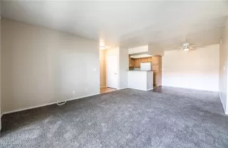 Photo #6: 2387824 Listing 