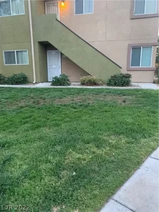 Photo #1: 2387833 Listing